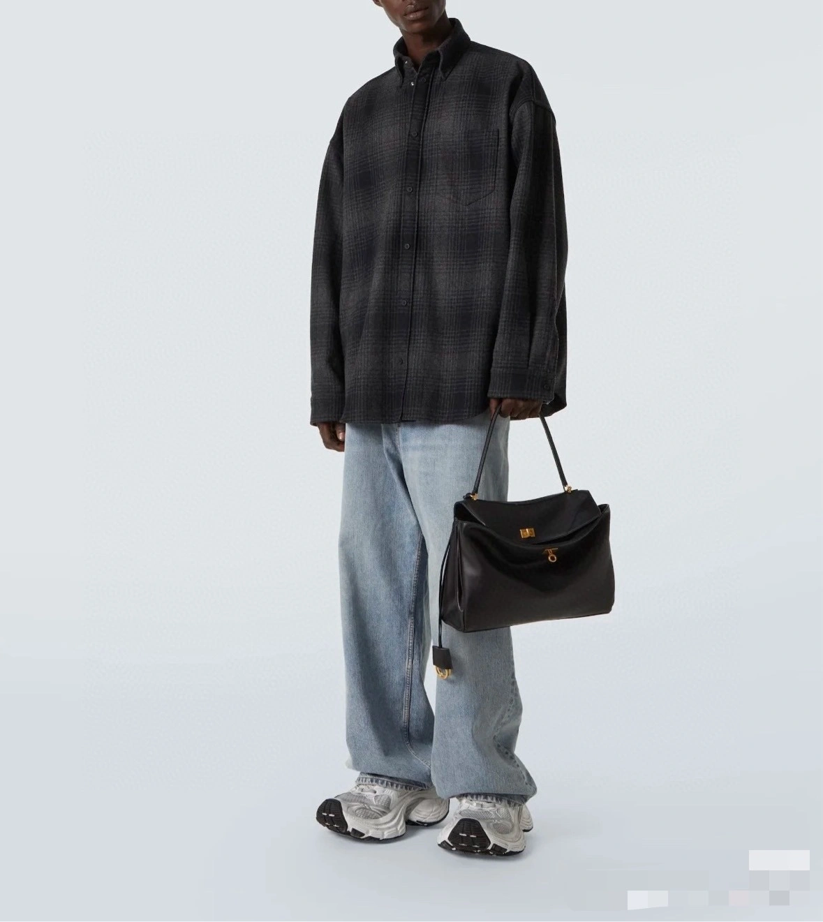 & wg.luxury- 218593i16 oversized item:E-F363G2665